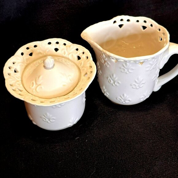 Vintage Skye McGhie Cream Lace Pattern, 2002 Fine Porcelain Sugar Bowl And Cream - Picture 8 of 10